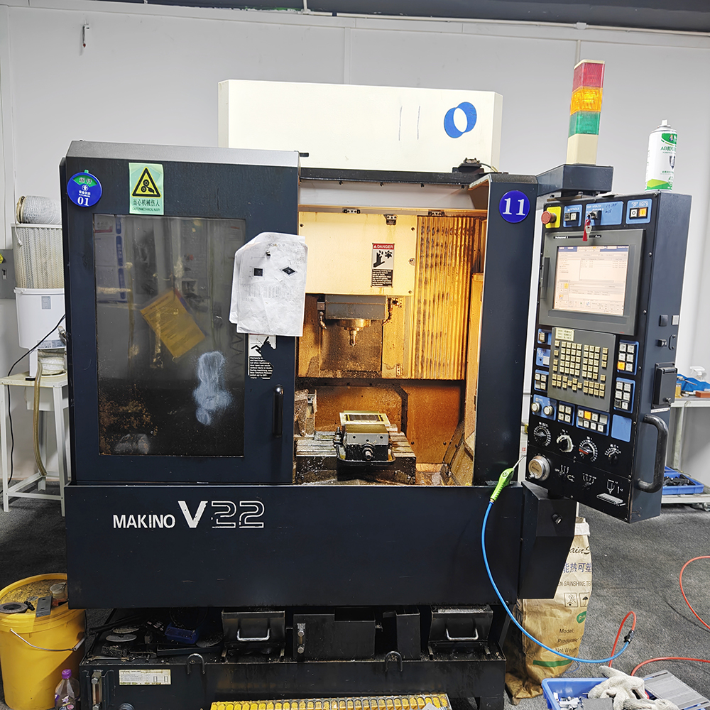 牧野V22加工中心