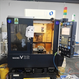 牧野V22加工中心